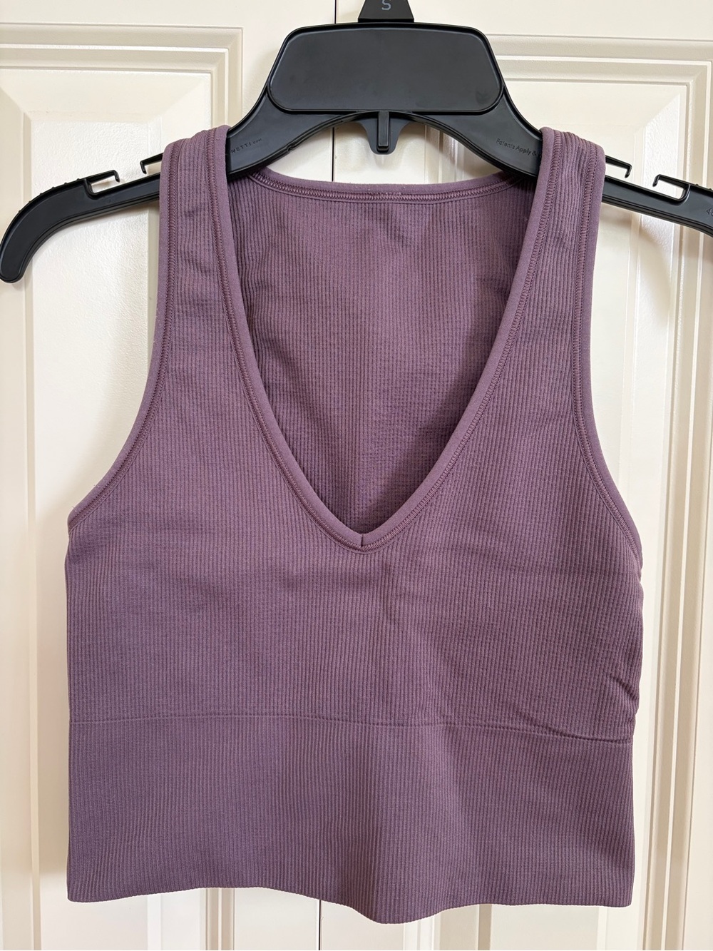 Athleta Ribbed V-Neck Crop Tank in Mauve